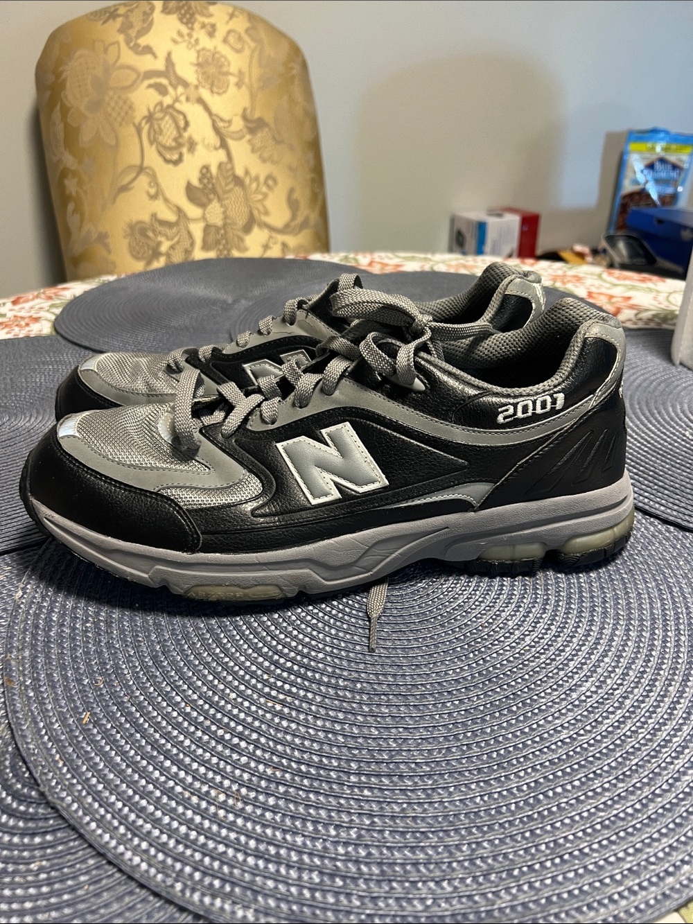 New Balance 2001 Men's Athletic Sneakers - Black & Gray